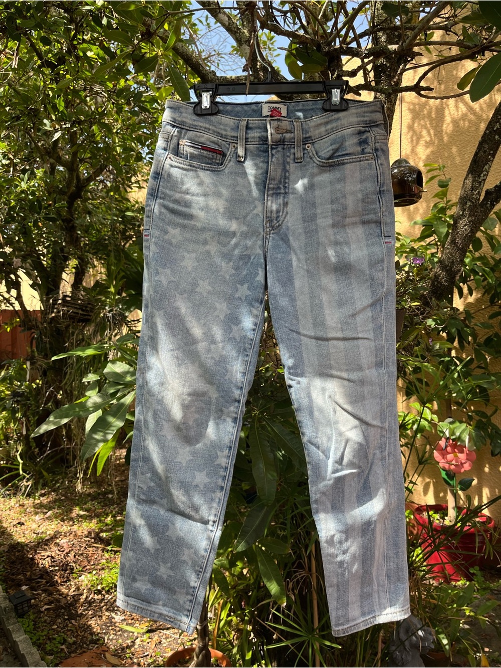 Tommy Hilfiger Light Blue Star & Stripe Cropped Jeans size 0/25